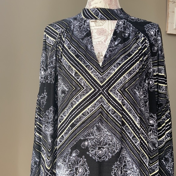 Free People Walking on a Dream Tunic Blouse - Picture 7 of 12